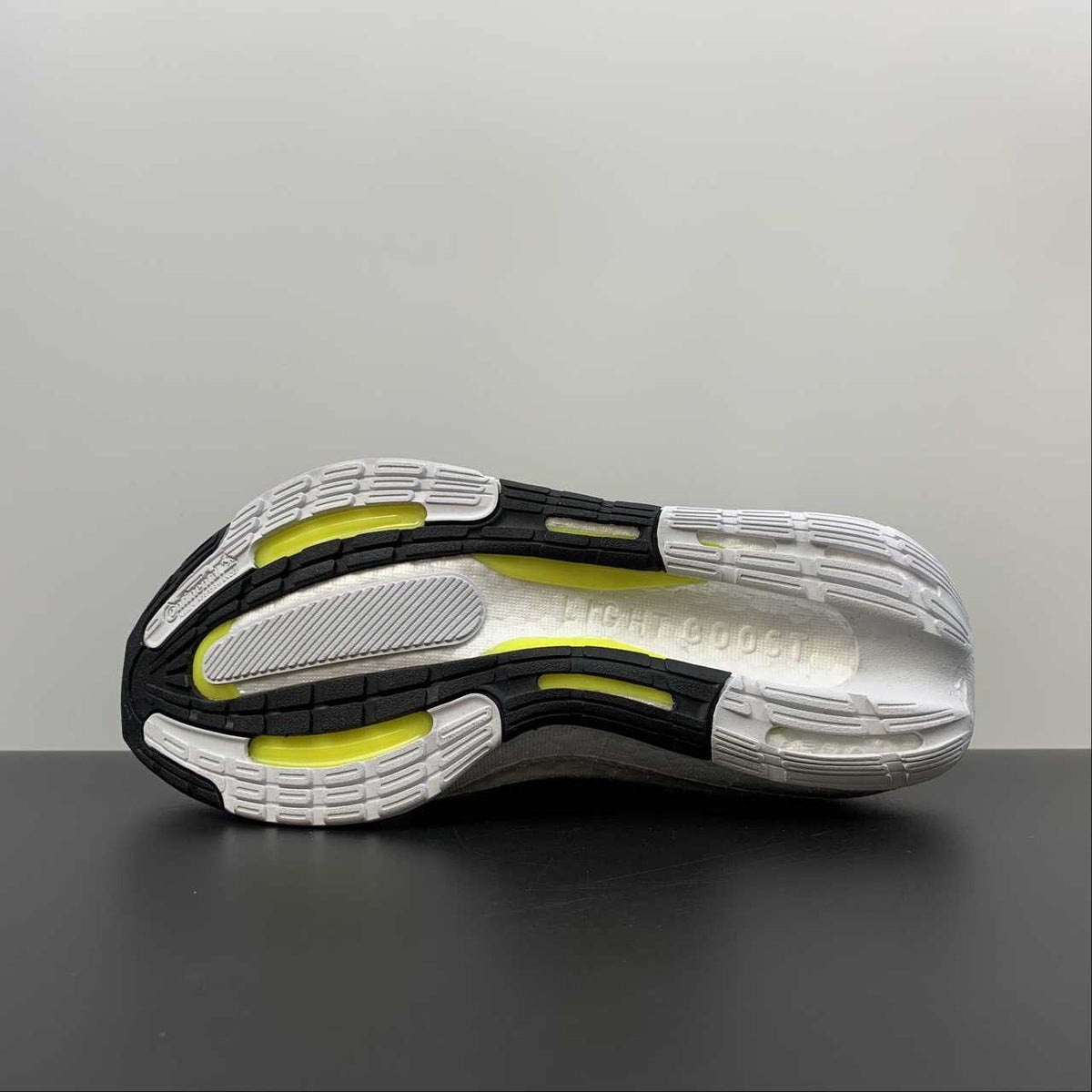 Tênis Adidas Ultraboost Light 23 Preto com Verde
