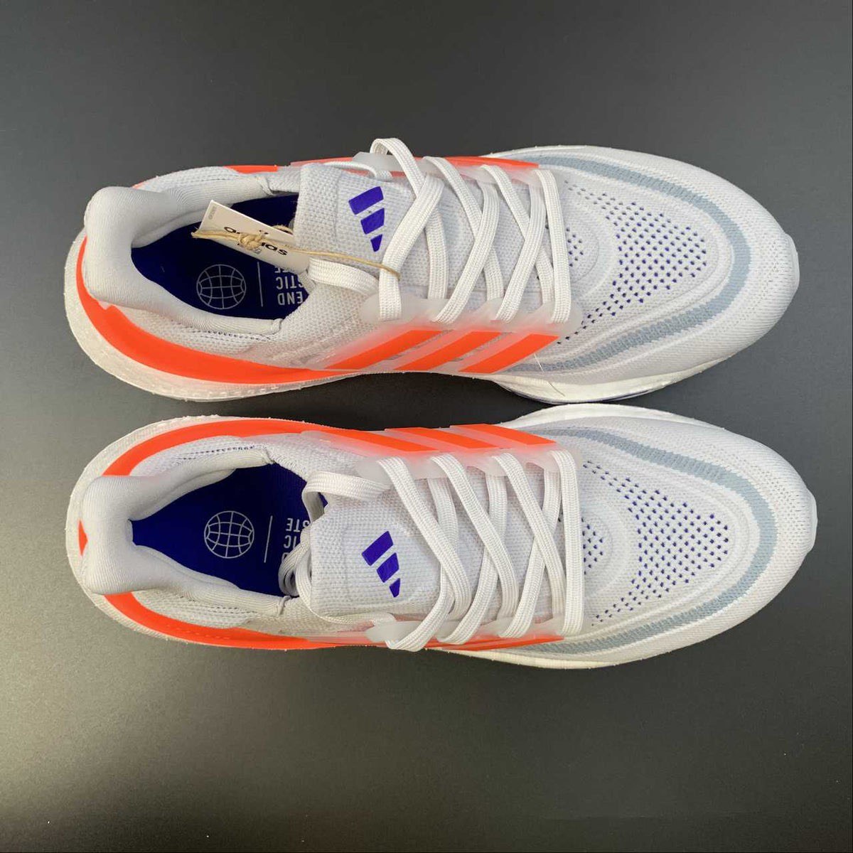Tênis Adidas Ultraboost Light 23 Cinza com Laranja