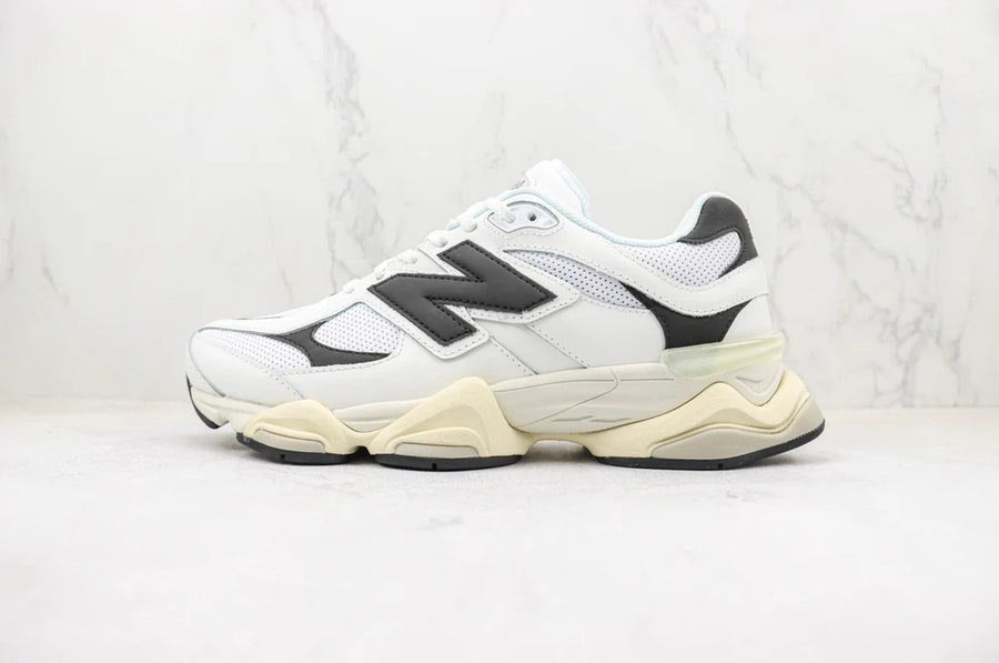 Tênis New Balance 9060 Sea Salt White Black