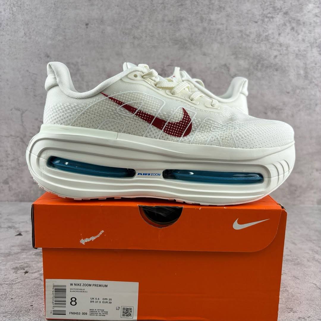 Tênis Nike Vomero Premium - Bege/Vermelho
